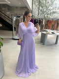 Vestido Amélie Plissé – Sofisticação em Movimento com Decote que Encanta