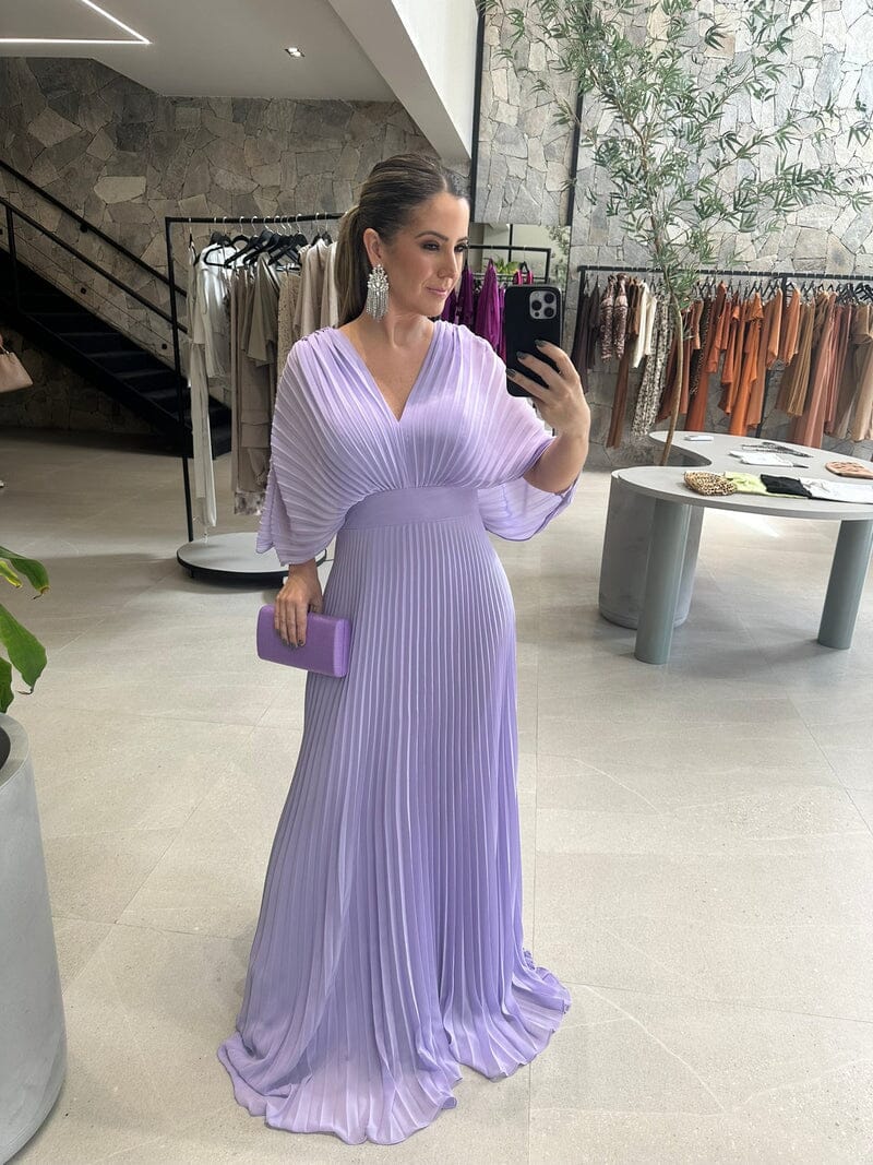 Vestido Amélie Plissé – Sofisticação em Movimento com Decote que Encanta