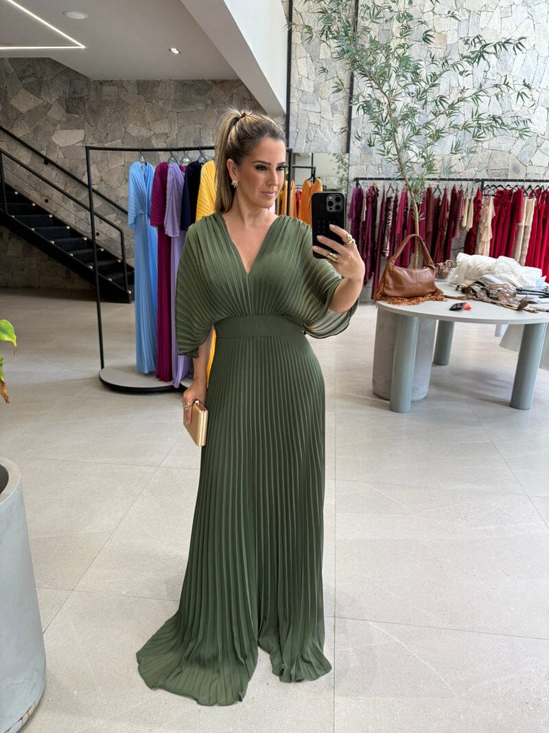 Vestido Amélie Plissé – Sofisticação em Movimento com Decote que Encanta